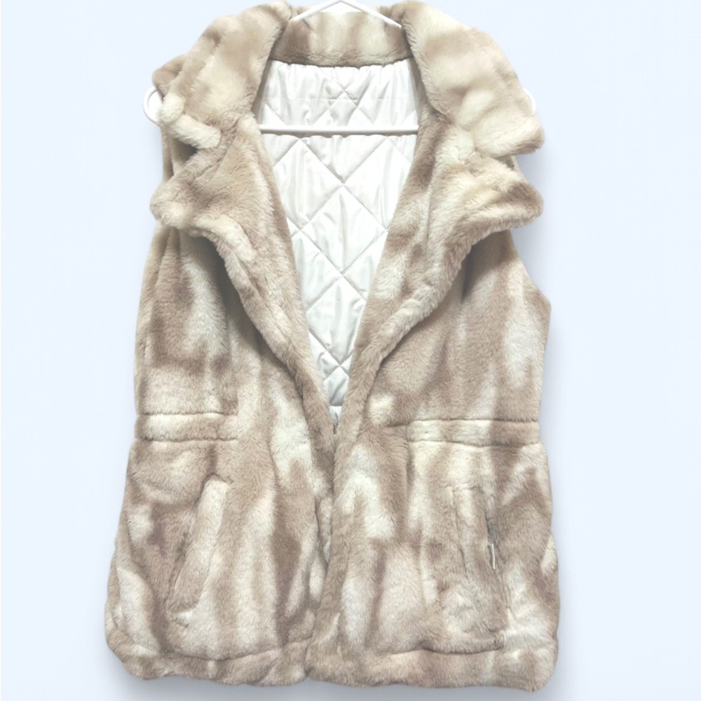 Reversible Women’s Faux Fur Vest in White and Tan Elegant Vest